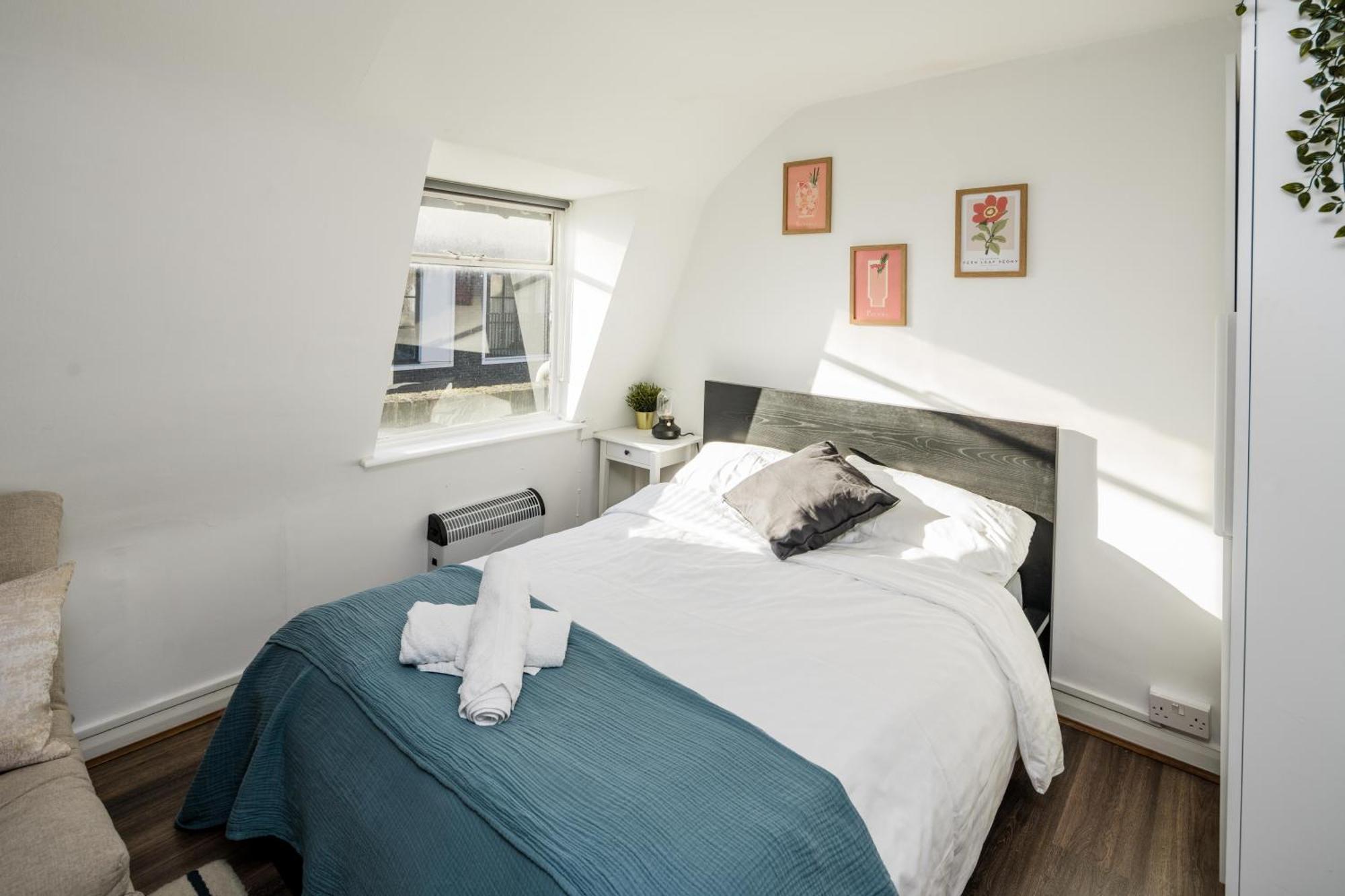 Bright Fitzrovia Apartment
